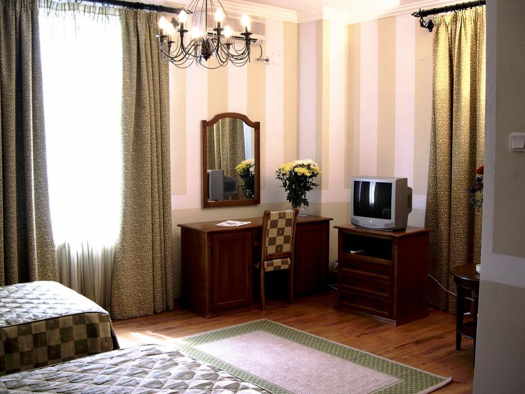 בוקרשט Hotel Piccolo Mondo חדר תמונה
